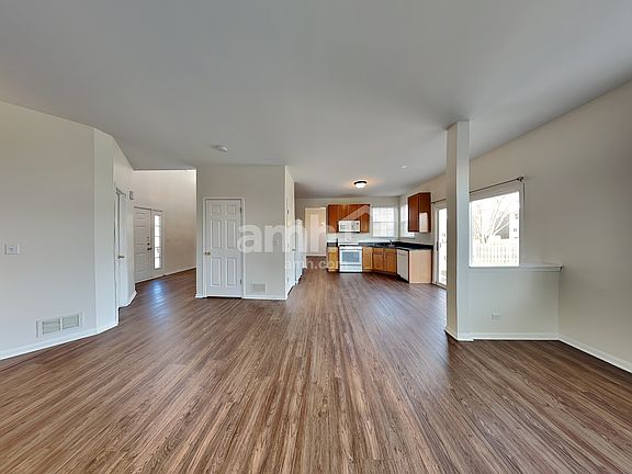 4th image of 4831 Highwood Ln
