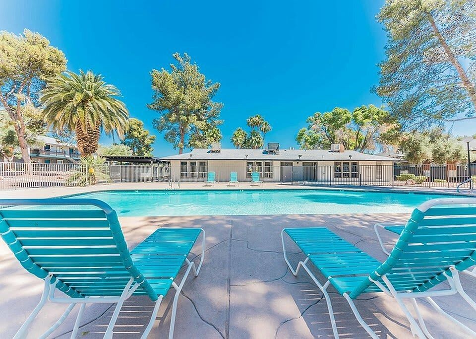 Emerald Park swimming pool