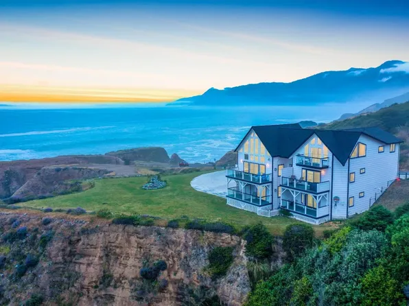 266 Dolphin Dr, Whitethorn, CA 95589