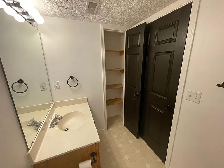 1364 Conservatory Ct — Photo 63