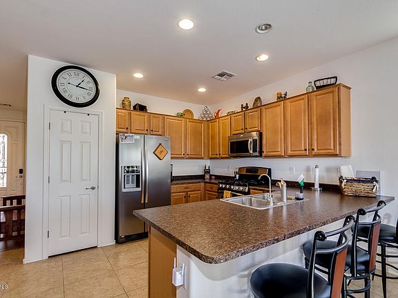 5th image of 41914 W Ellington Ln