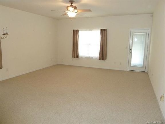 4th image of 110 Flanders Dr