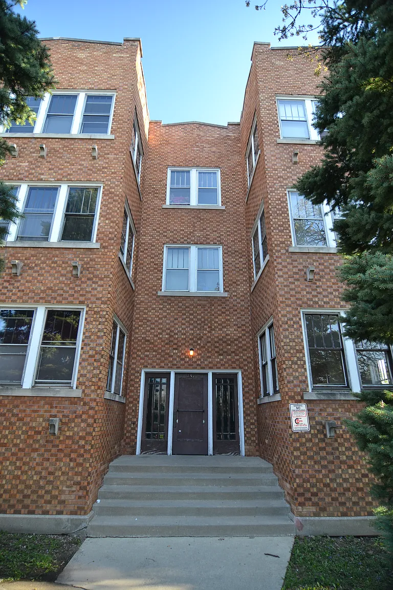 757 Jasper St APT 3W photo 1