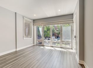 732 W Aldine Ave #1, Chicago, IL 60657