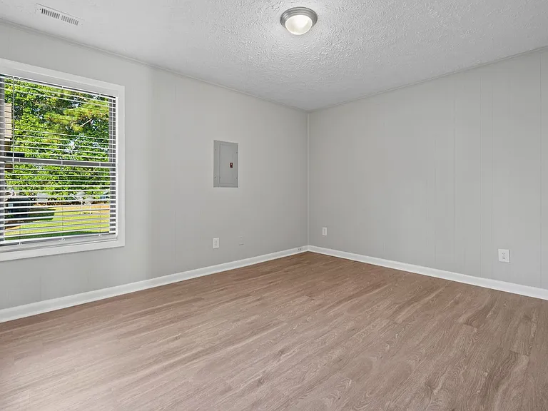 Cooper's Ranch Apartments — Photo 22