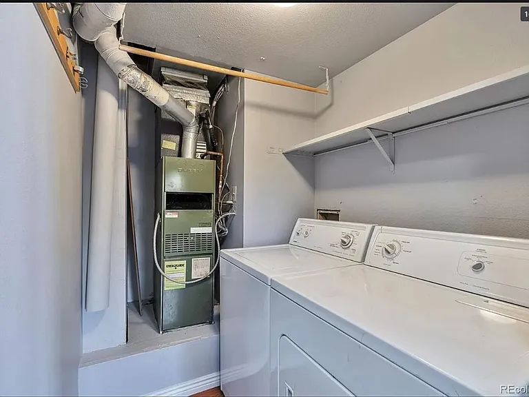 942 S Walden St #202 — Photo 16