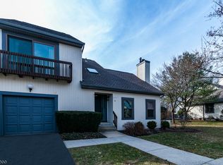 51 Arbor Cir, Basking Ridge, NJ 07920