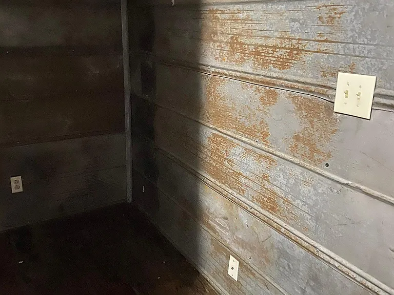 209 S Comanche St — Photo 3