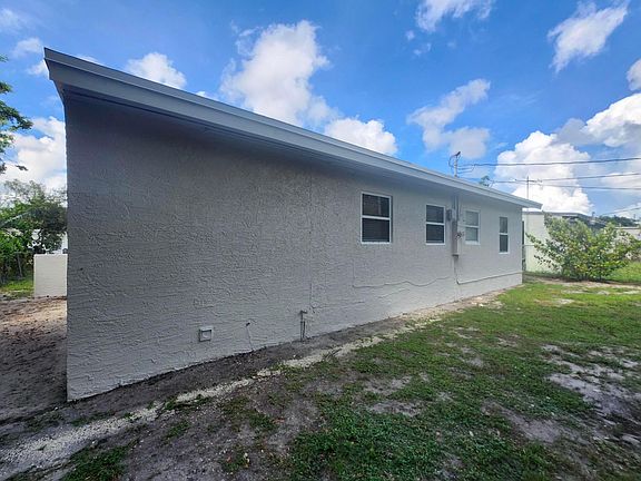 4th image of 942 NW 12th Street