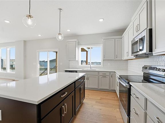 5th image of 1917 SW Hightown Dr