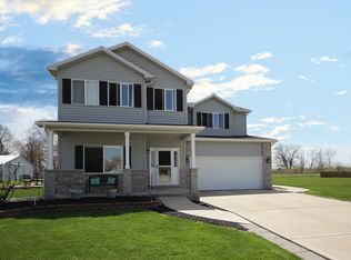 1075 Crown Ct, Diamond, IL 60416