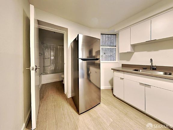 5th image of 677 Ellis St