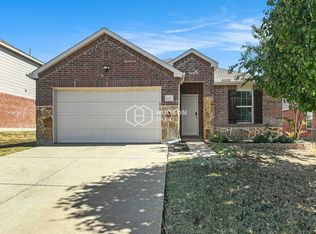 1212 Foxglove Ln, Burleson, TX 76028