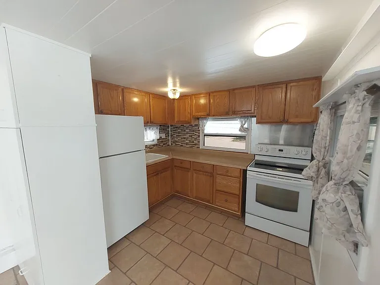118 52nd Avenue Dr W — Photo 6
