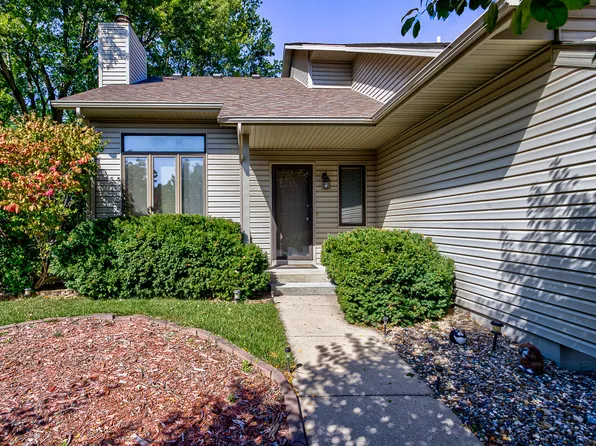 2711 Burr Oak Cir, Ames, IA 50014