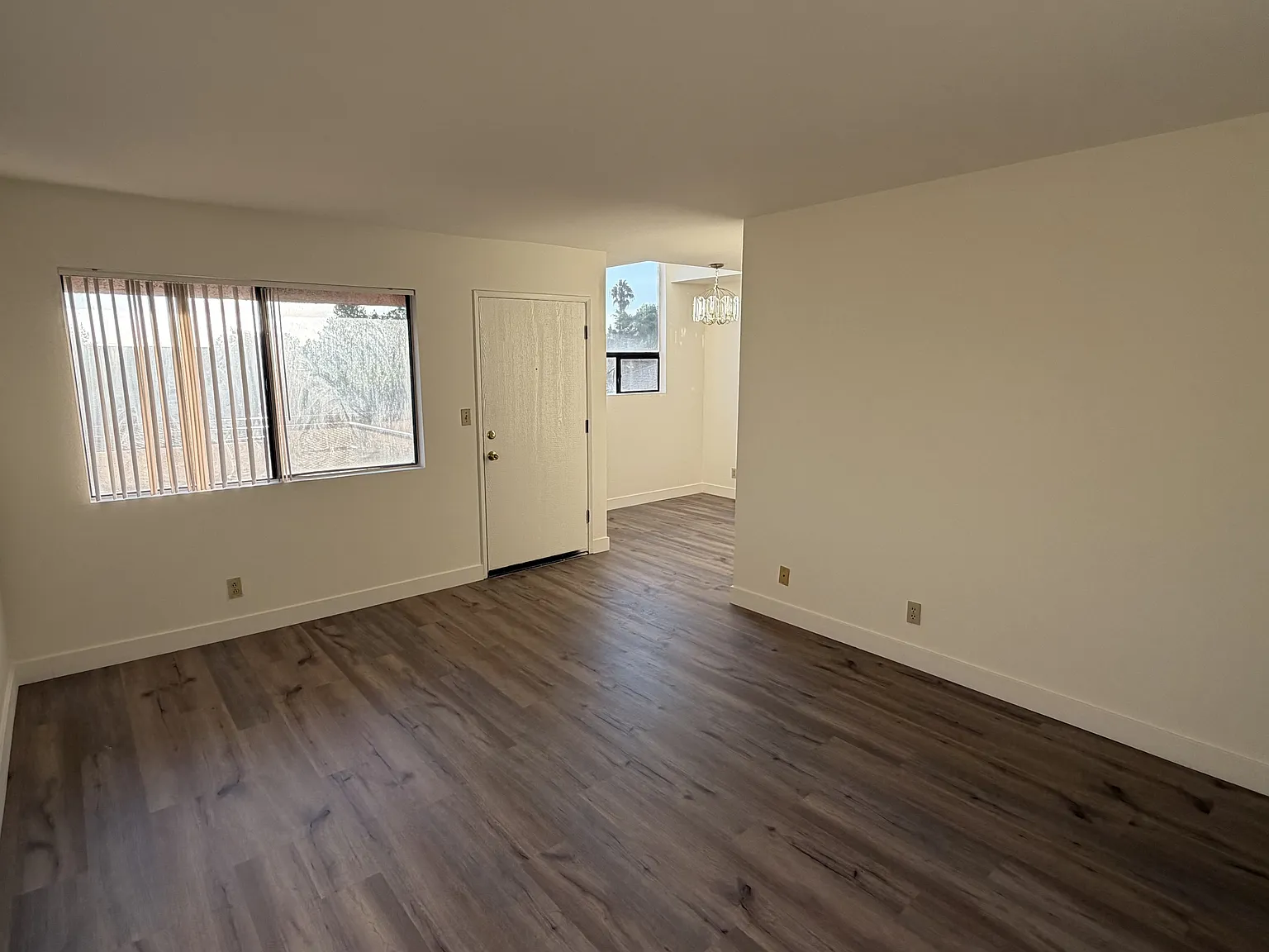 1 bed, 750 sqft, $2,200 — Photo 4