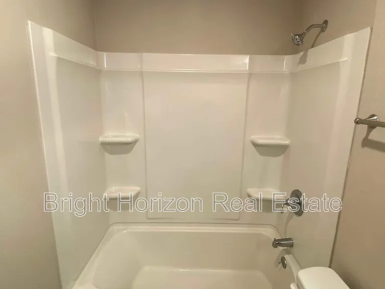 1017 Mullins St — Photo 21