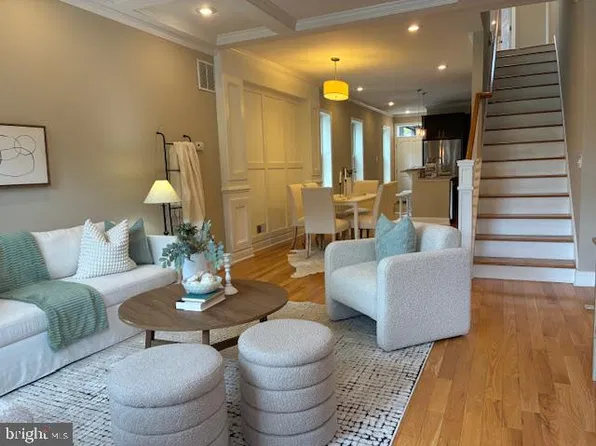 33 N Luzerne Ave, Baltimore, MD 21224