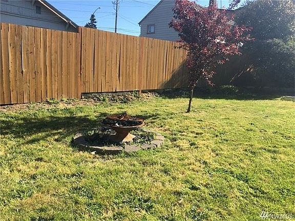 5th image of 138A N Rainier Ave
