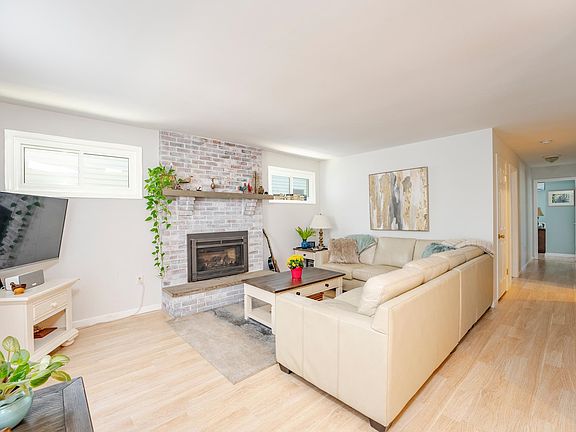 4th image of 133 Simpson Ave APT 1
