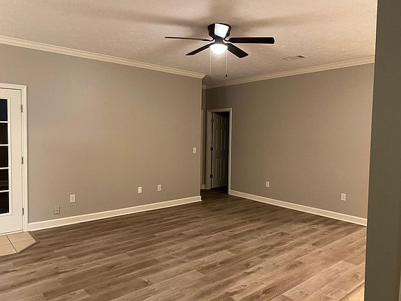 5th image of 1660 Wysteria Ln