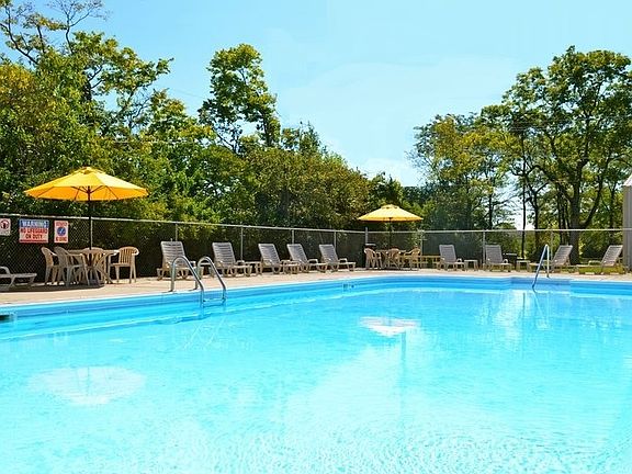 3rd image of 258 Courtland Dr APT 07C