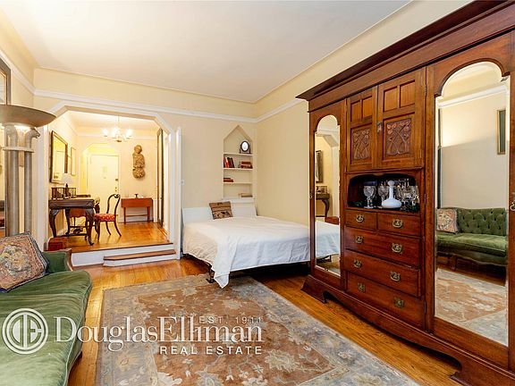 2nd image of 62 E 87th St APT 2A