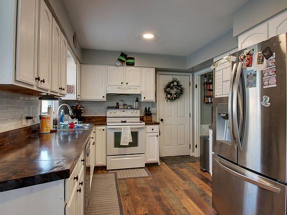 2nd image of 309 Glendale Ct