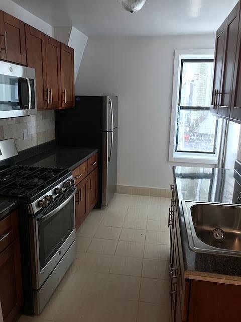 1st image of 2-4 Berkley Cir #2J