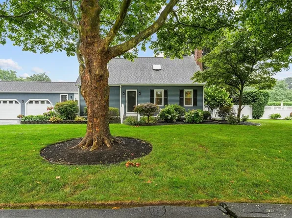 30 Brookside Ct, Seekonk, MA 02771