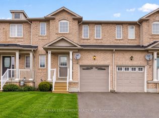 32 Admiral Cres, Essa, ON