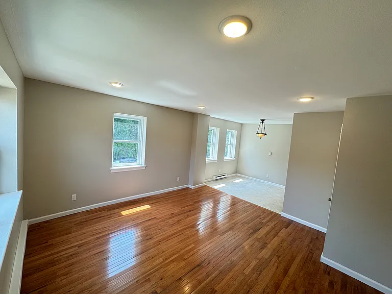 345 Hudson St #3 — Photo 4