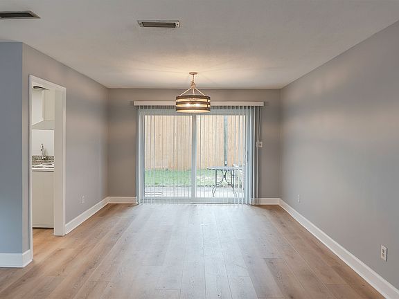3rd image of 413 E 7th Ave #2