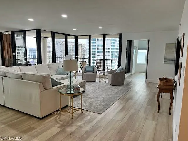 4251 Gulf Shore Blvd N #14C — Photo 19