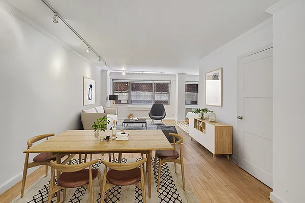 Rented by Oxford Property Group | media 17