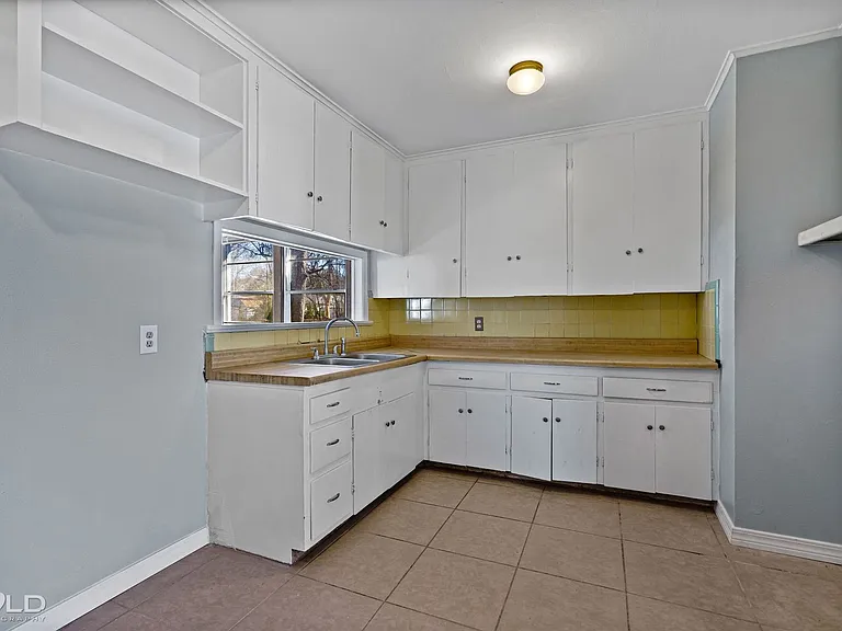 1518 Viosca St — Photo 5