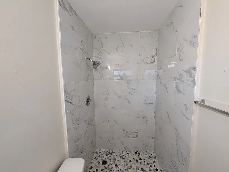 180 Penn Way — Photo 32