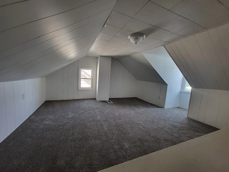 830 W Wilkes Barre St — Photo 11