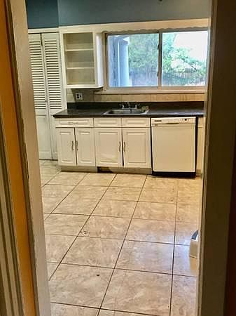 1st image of 25 Midland Ave