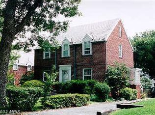 7205 Clarendon Rd, Bethesda, MD 20814