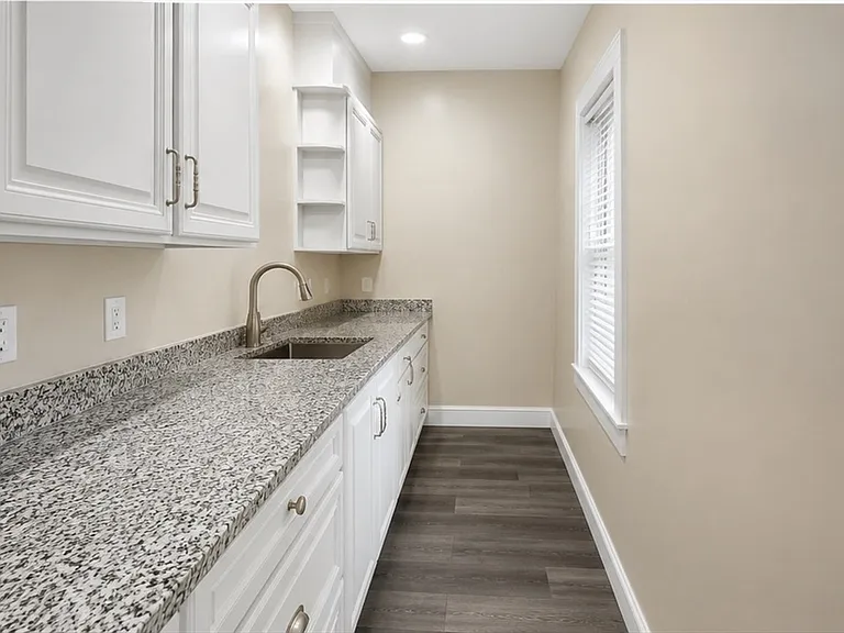 24 Pattison St #1 — Photo 2