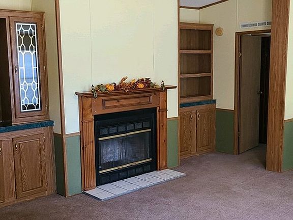 2nd image of 106 Pasture Ln