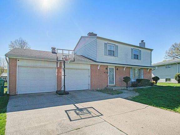 2nd image of 50722 Mayfair Dr