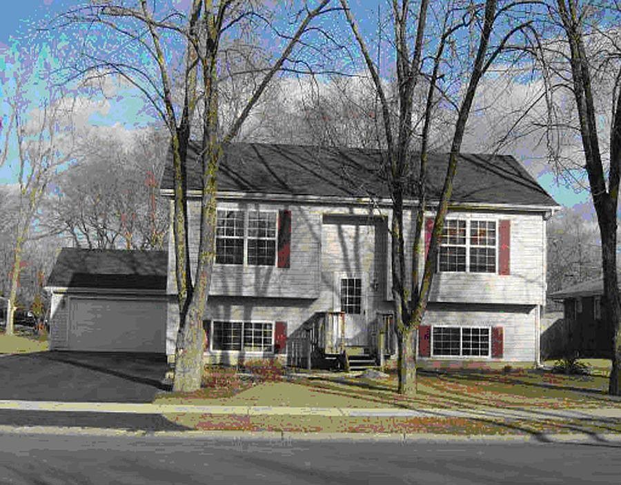 1st image of 829 N Elmwood Dr