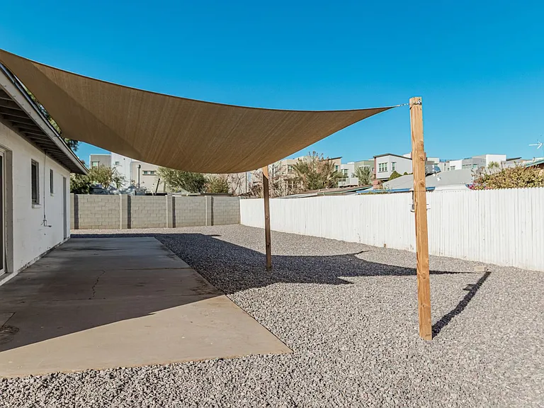 1420 N Rose St — Photo 26