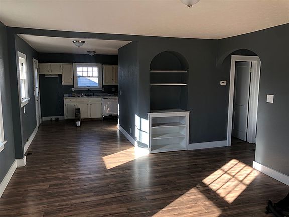 2nd image of 2303 Hart Ave