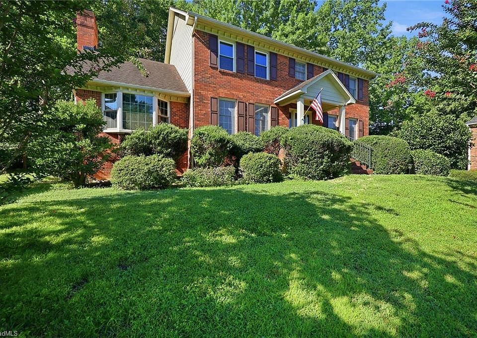 1st image of 413 Hollinswood Ave