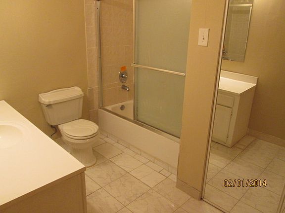 4th image of 18W155 63rd St APT 102B