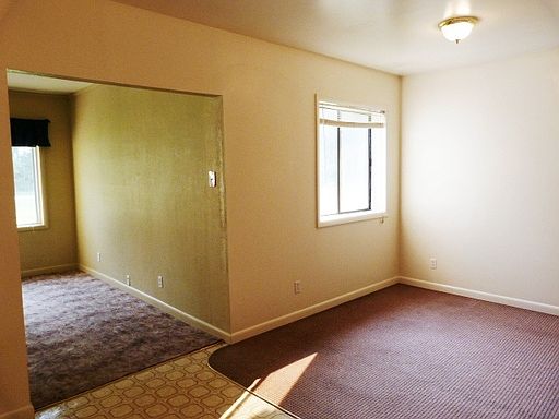 2nd image of 283 Cedar St