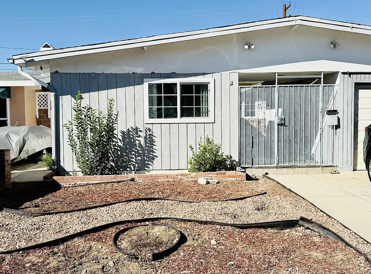 Studio, 400 sqft, $1,975 — Photo 1